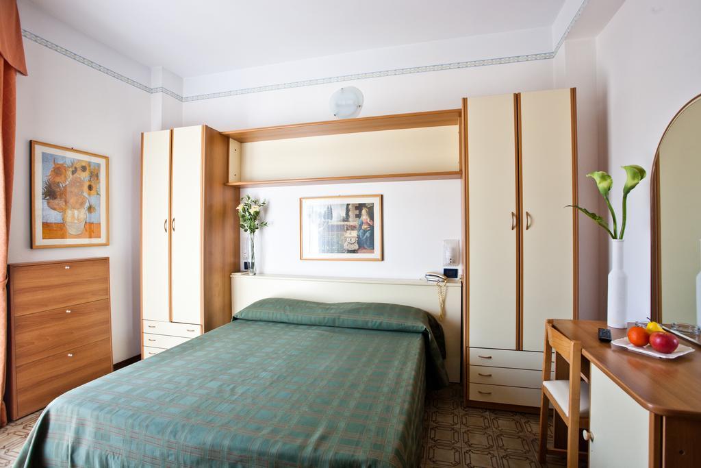 Hotel Condor เบลลาเรีย-อีเจอา มารีนา ห้อง รูปภาพ